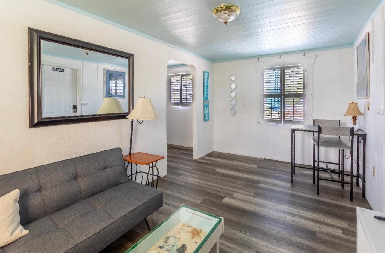 Bungalow 1 Minute From The Beach Suite #3 Englewood Ngoại thất bức ảnh